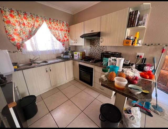 2 BEDROOM PROPERTY TO RENT IN GREENHILLS